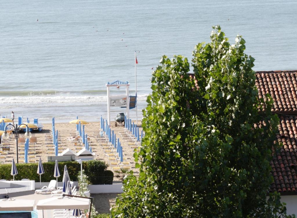 Hotel Venezia e la Villetta Lido di Jesolo Esterno foto
