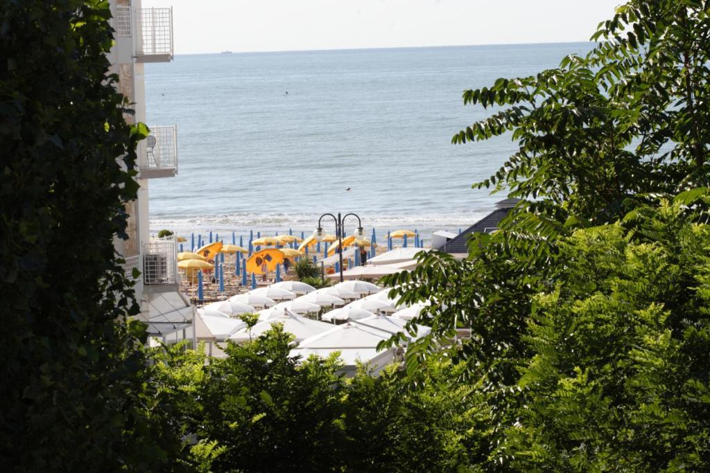 Hotel Venezia e la Villetta Lido di Jesolo Esterno foto