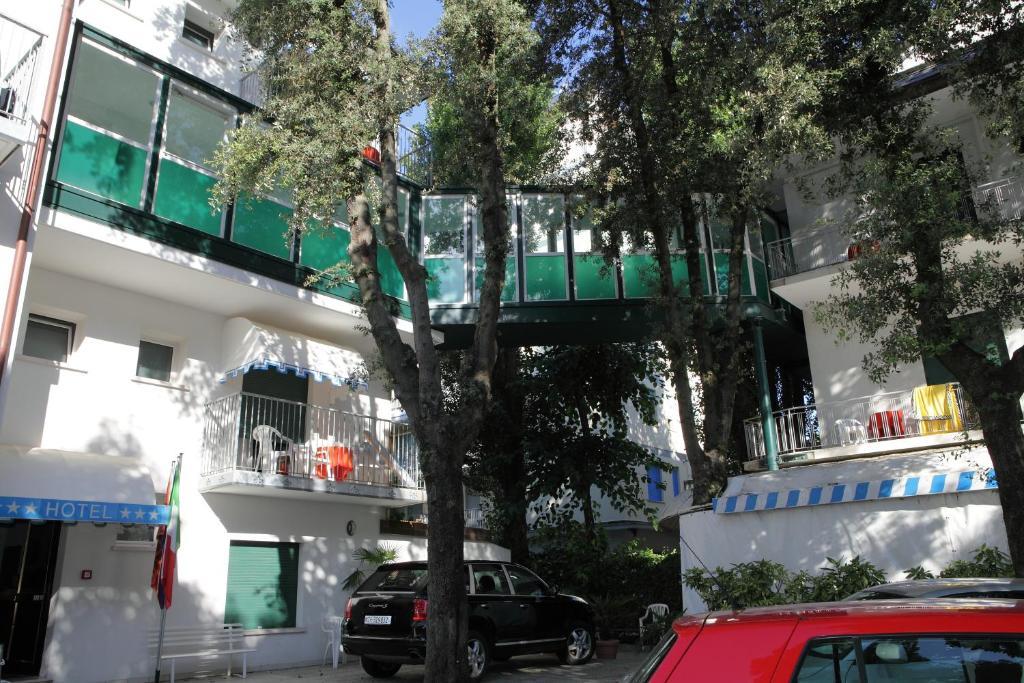 Hotel Venezia e la Villetta Lido di Jesolo Esterno foto