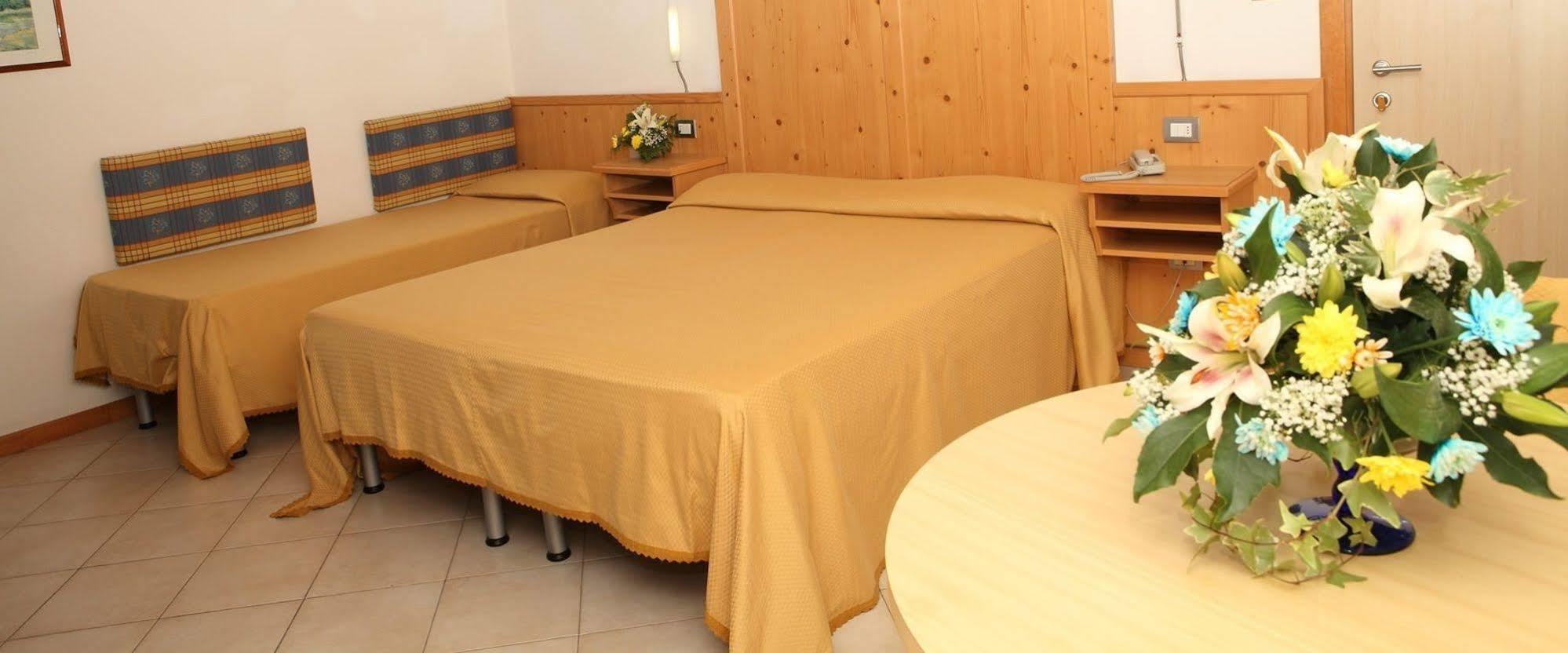 Hotel Venezia e la Villetta Lido di Jesolo Esterno foto