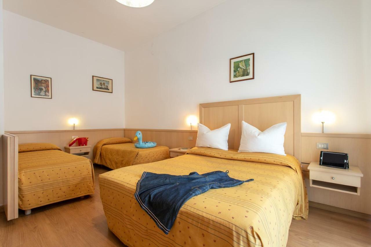 Hotel Venezia e la Villetta Lido di Jesolo Esterno foto
